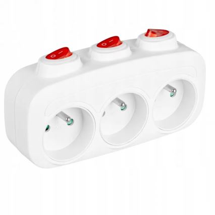 Kolme pistikuga pistikulaud lülititega