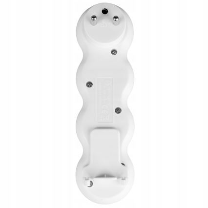 Kolme pistikupesaga voolujaotur lülitiga