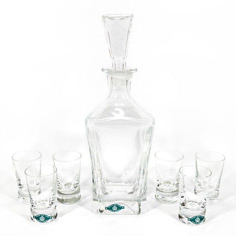 KOMPLEKT 1x Klaaspudel, 1x pudelikork ja 6x shotiklaas, läbipaistev