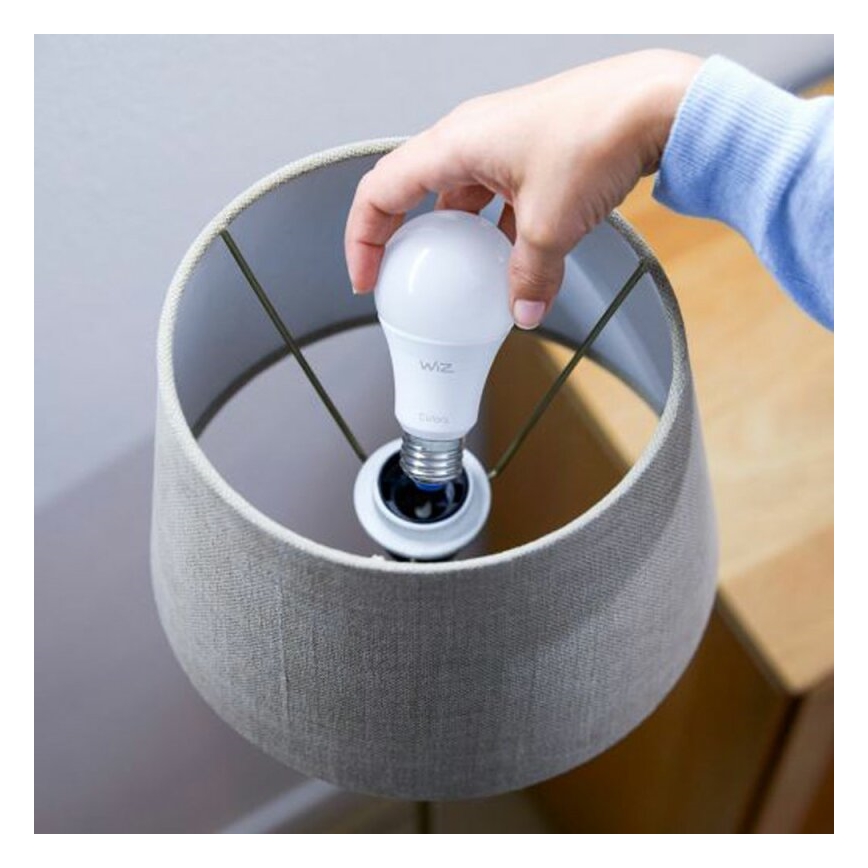 Komplekt 2× LED-hämardatav pirn A60 E27/9W/230V 2700K Wi-Fi + kaugjuhtimispult - WiZ