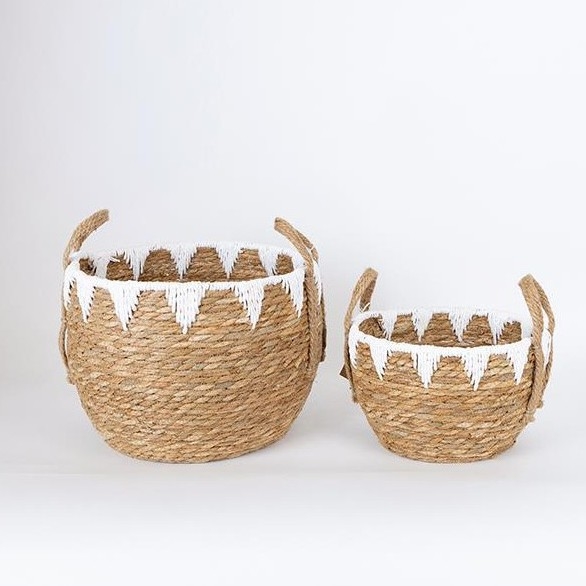 KOMPLEKT 2x Õlgedest korv beež/valge 32x16,5x18/24x23,5x26 cm