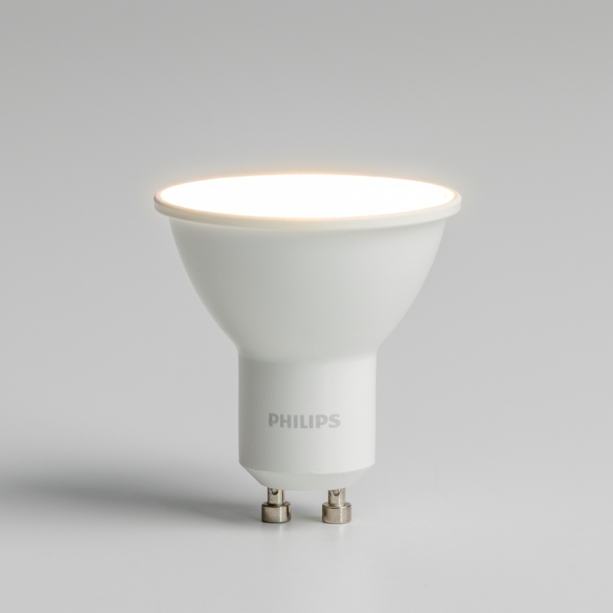 KOMPLEKT 3x LED Pirn Philips GU10/4,7W/230V 2700K