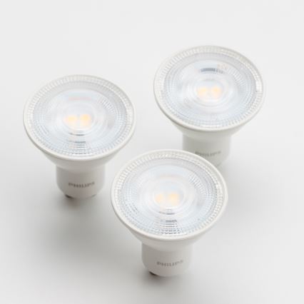 KOMPLEKT 3x LED Pirn Philips GU10/4,7W/230V 2700K