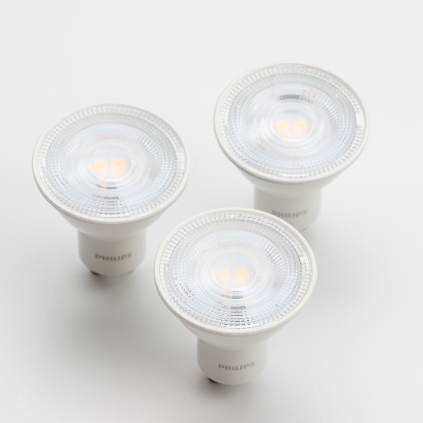 KOMPLEKT 3x LED Pirn Philips GU10/4,7W/230V 2700K