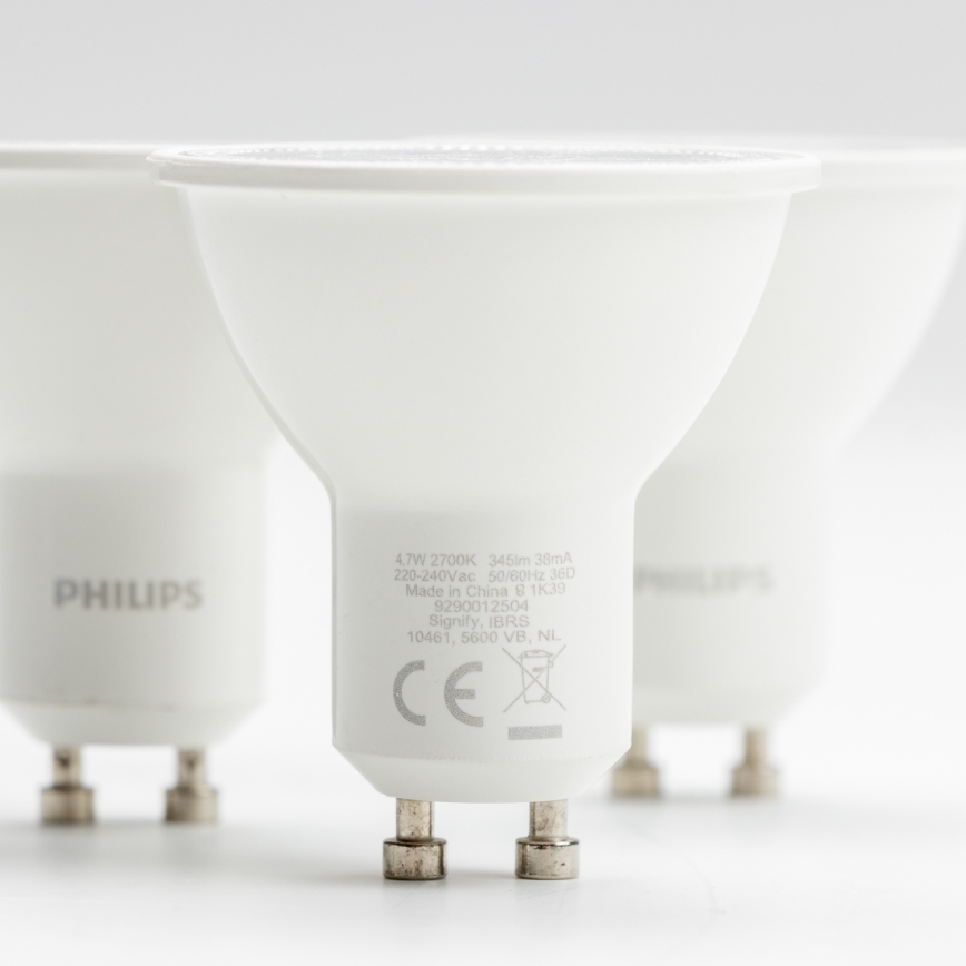 KOMPLEKT 3x LED Pirn Philips GU10/4,7W/230V 2700K