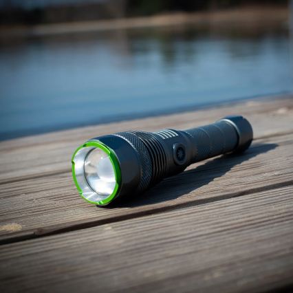 Hämardatav laetav LED-taskulamp akupanga funktsiooniga LED/30W/5V IPX7 3000 lm 4000 mAh