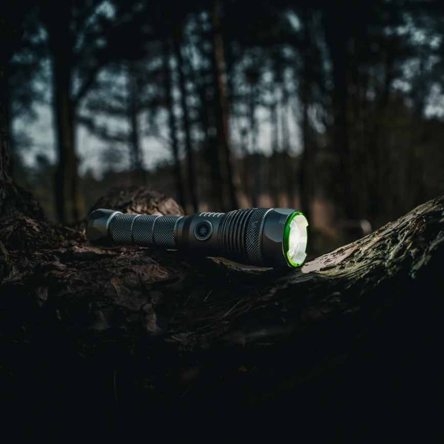 Hämardatav laetav LED-taskulamp akupanga funktsiooniga LED/30W/5V IPX7 3000 lm 4000 mAh