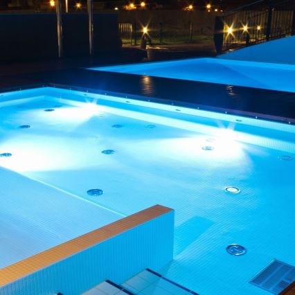 LED Basseinipirn LED/8W/12V IP68 3000K