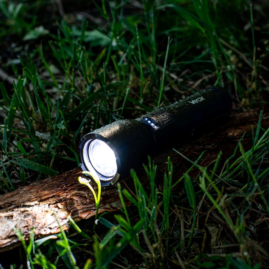 LED Hämardatav laetav taskulamp LED/20W/5V IPX4 800 läikiv 2000 mAh