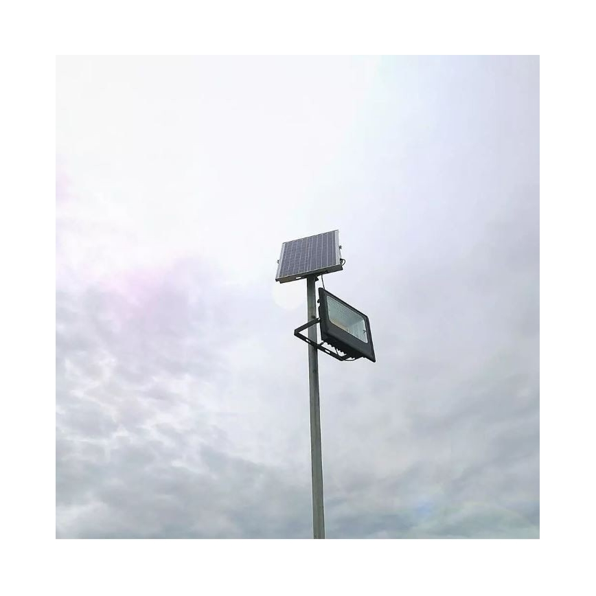 LED Hämardatav päikesepaneeliga prožektor LED/12W/3,2V 6000K IP65 5000 mAh + kaugjuhtimispult