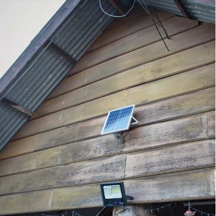 LED Hämardatav päikesepaneeliga prožektor LED/16W/3,2V 4000K IP65 10000 mAh + kaugjuhtimispult