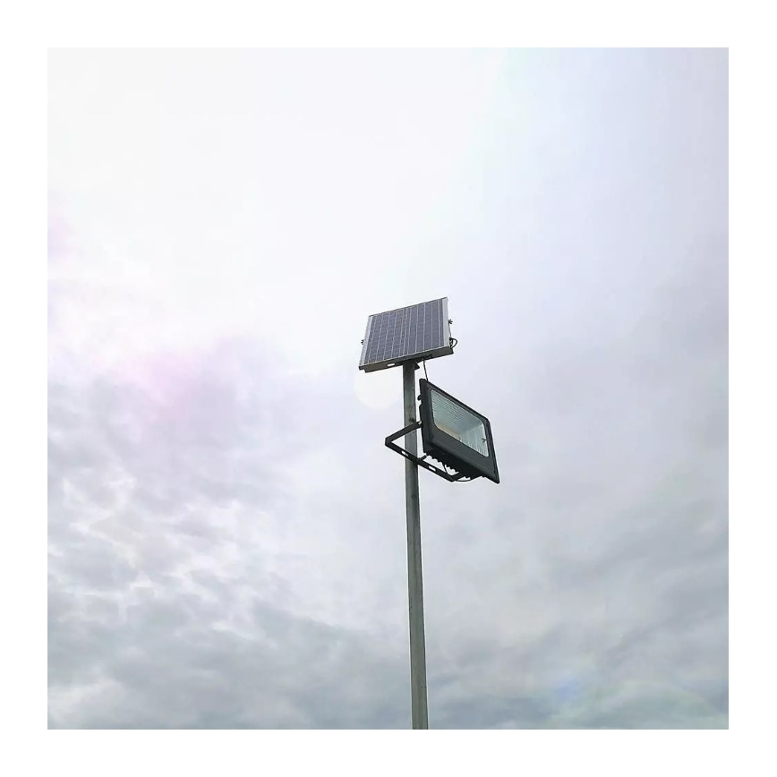 LED Hämardatav päikesepaneeliga prožektor LED/16W/3,2V 4000K IP65 10000 mAh + kaugjuhtimispult