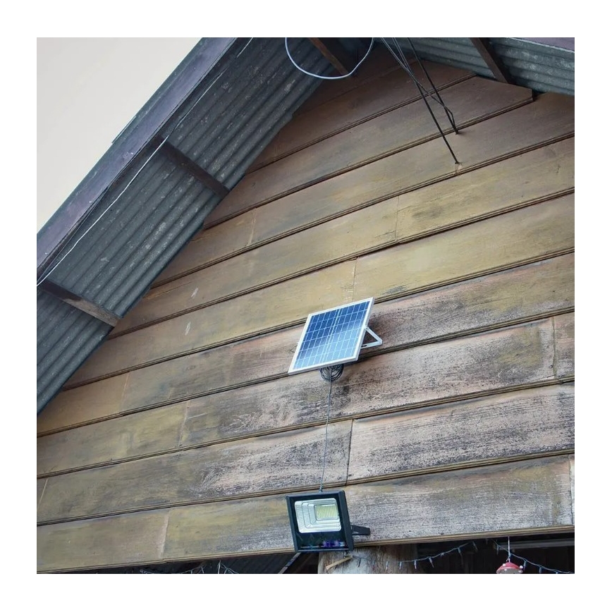 LED Hämardatav päikesepaneeliga prožektor LED/20W/6,4V 4000K IP65 10000 mAh + kaugjuhtimispult