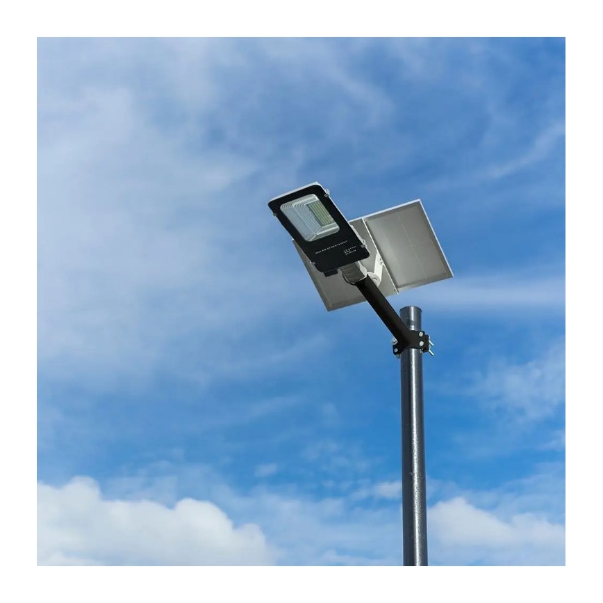 LED Hämardatav päikesepaneeliga tänav lamp LED/50W/6,4V 6000K IP65 50000 mAh + kaugjuhtimispult