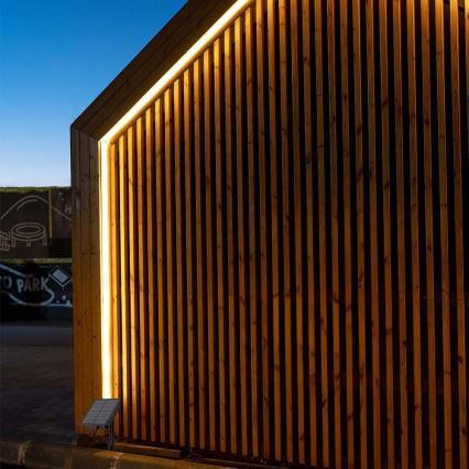 LED Hämardatav päikesepaneeliga valgusriba LED/1,2W/3,7V 4000K IP67 5m + kaugjuhtimispult