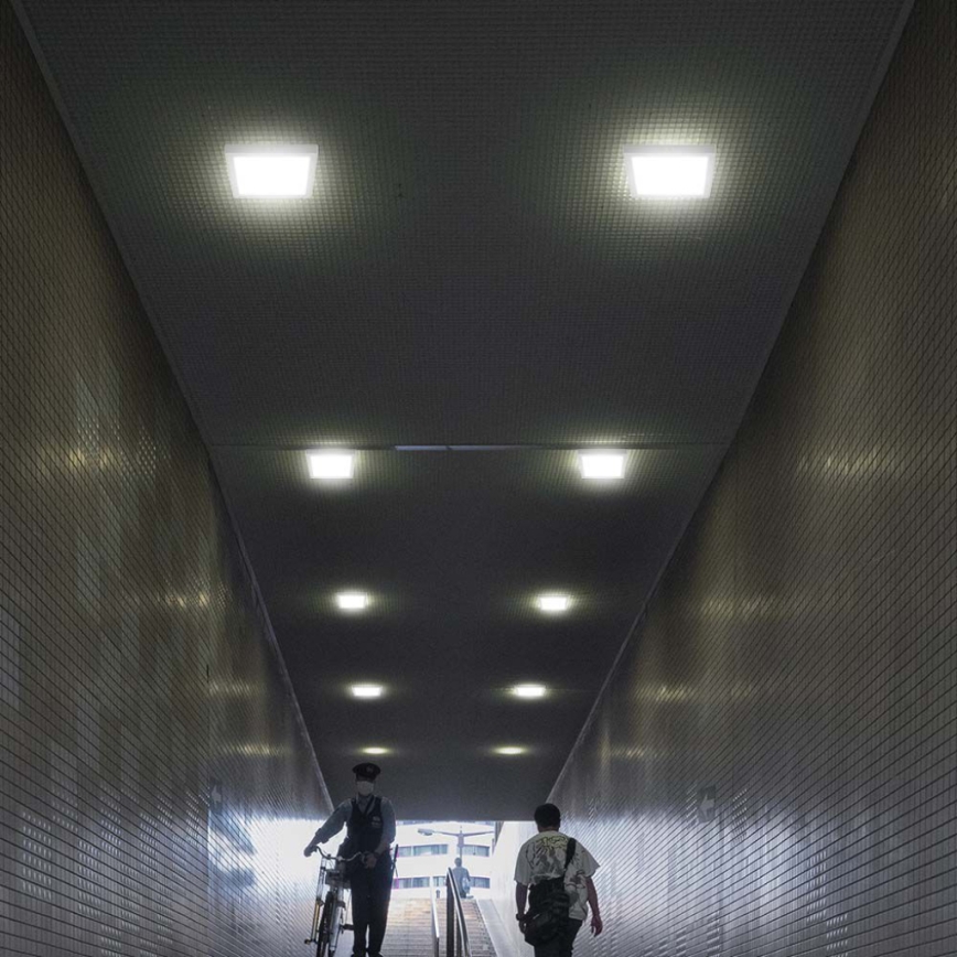 LED Laevalgusti LED/18W/230V 3000K 21,4x21,4 cm valge