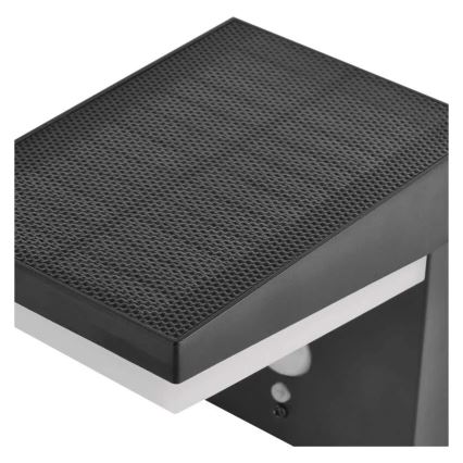 LED päikeseenergia seinavalgusti anduriga LED/4,4W/3,7V 2200 mAh IP44