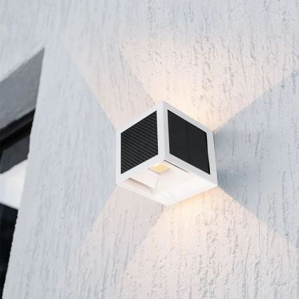 LED-päikesepaneeliga seinavalgusti anduriga — 9 W, 3,7 V, 3000/4000/6000 K, IP65, 2600 mAh, valge