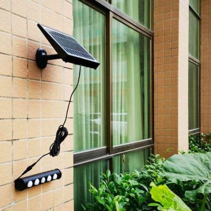 LED päikeseenergia seinavalgusti liikumis- ja hämarustundlikuga LED/8W/3,7V 4000 mAh 4000K IP65