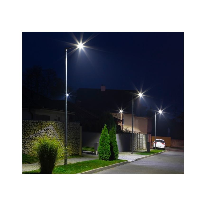 LED-päikeseenergial töötav tänavavalgusti anduriga STREET LED/15W/7,4V 4000K IP65 5400 mAh