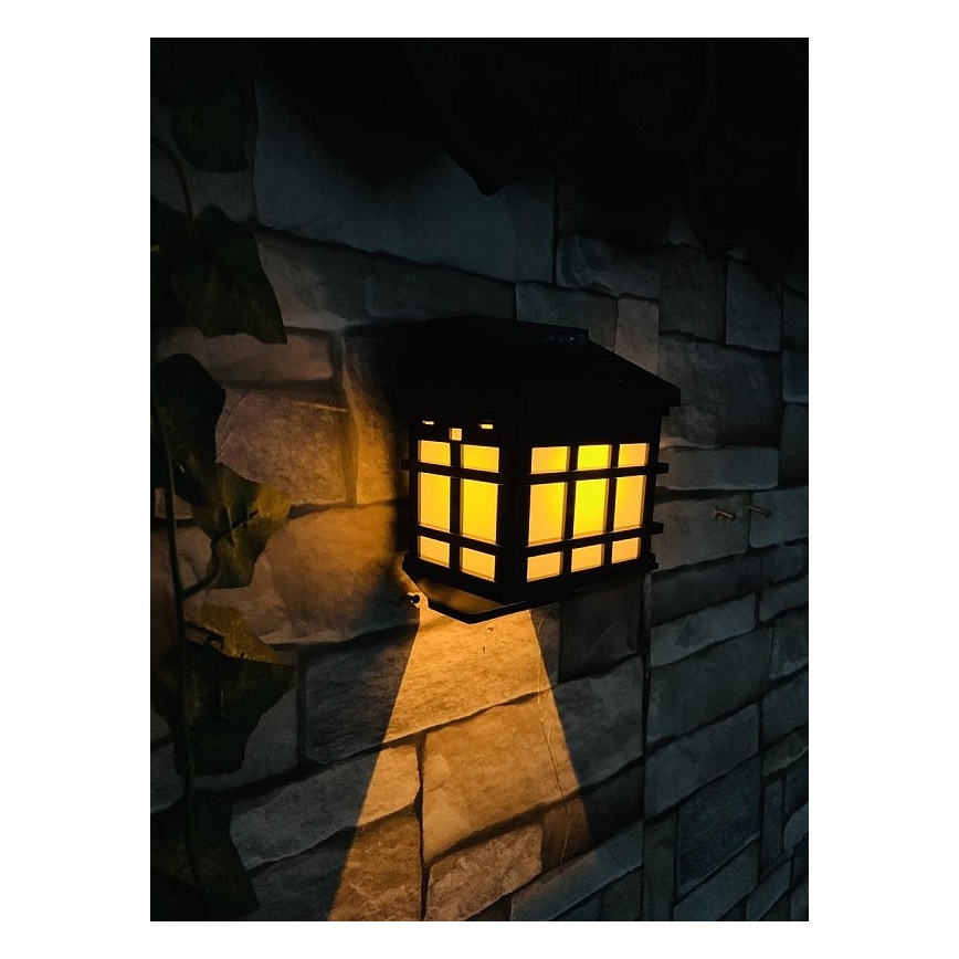 LED Päikesepaneeliga seinavalgusti hämardusanduriga LED/2V 70 mAh IP44