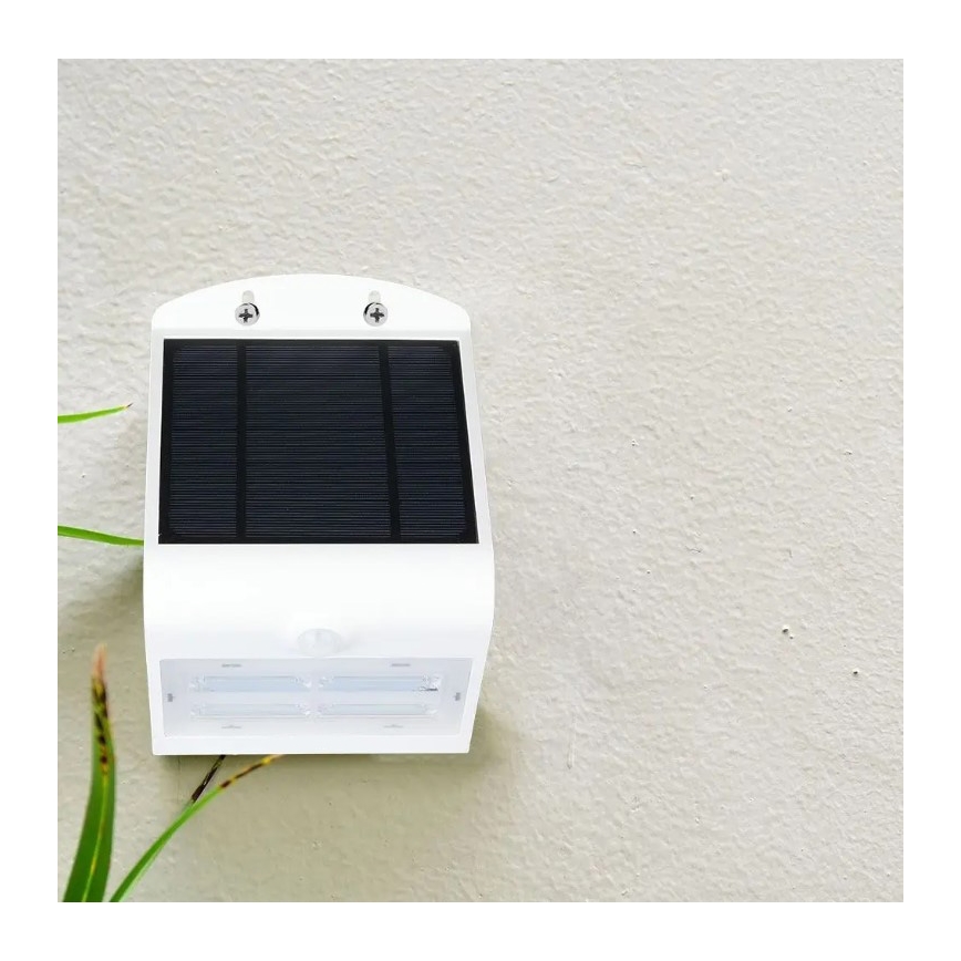 LED Päikesepaneeliga seinavalgusti koos anduriga LED/3W/3,7V 3000/4000K IP65 2000 mAh valge