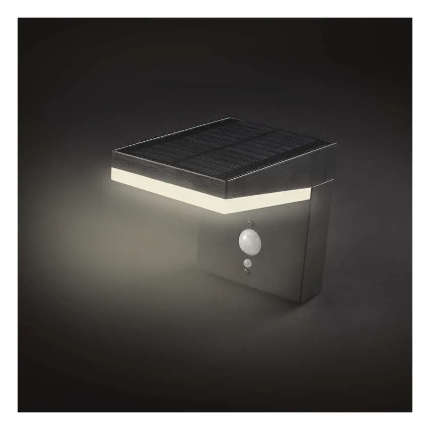 LED Päikesepaneeliga seinavalgusti koos anduriga LED/4,4W/3,7V 2200 mAh IP44