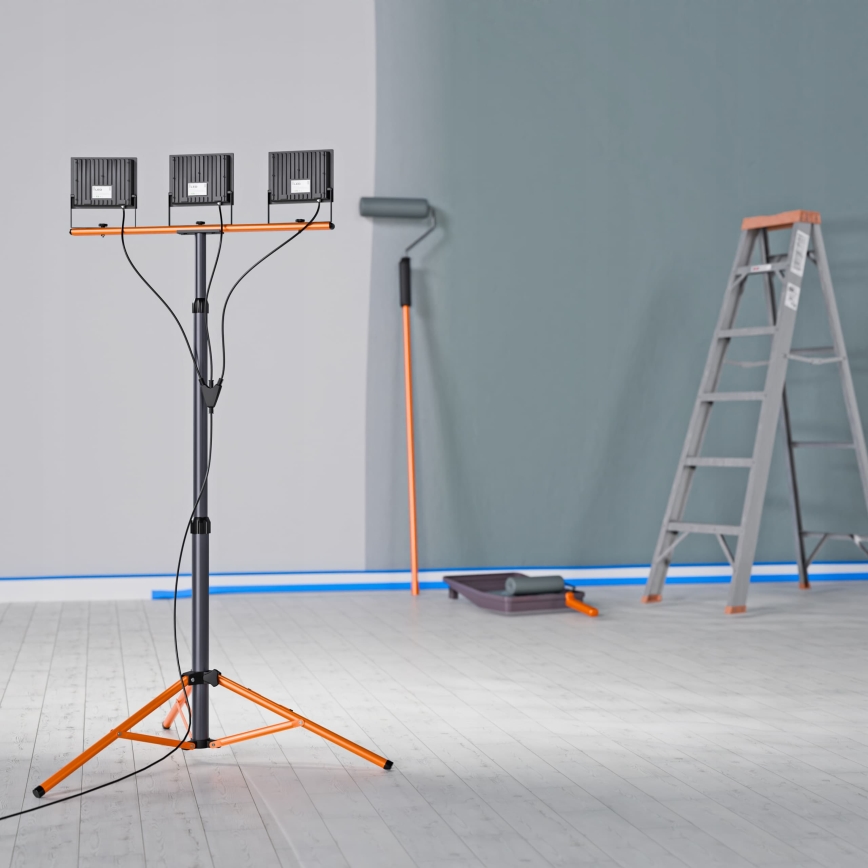 LED-prožektor statiiviga 3xLED/50W/230V 4500K IP65 must/oranž