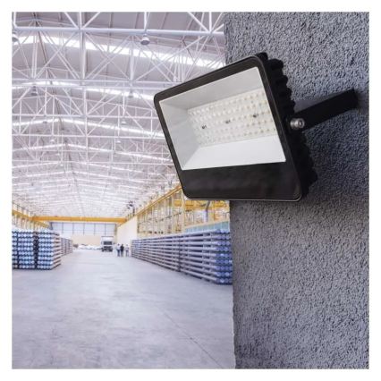 LED-prožektor AVENO LED/48W/230V 4000K 7200 lm IP66 must
