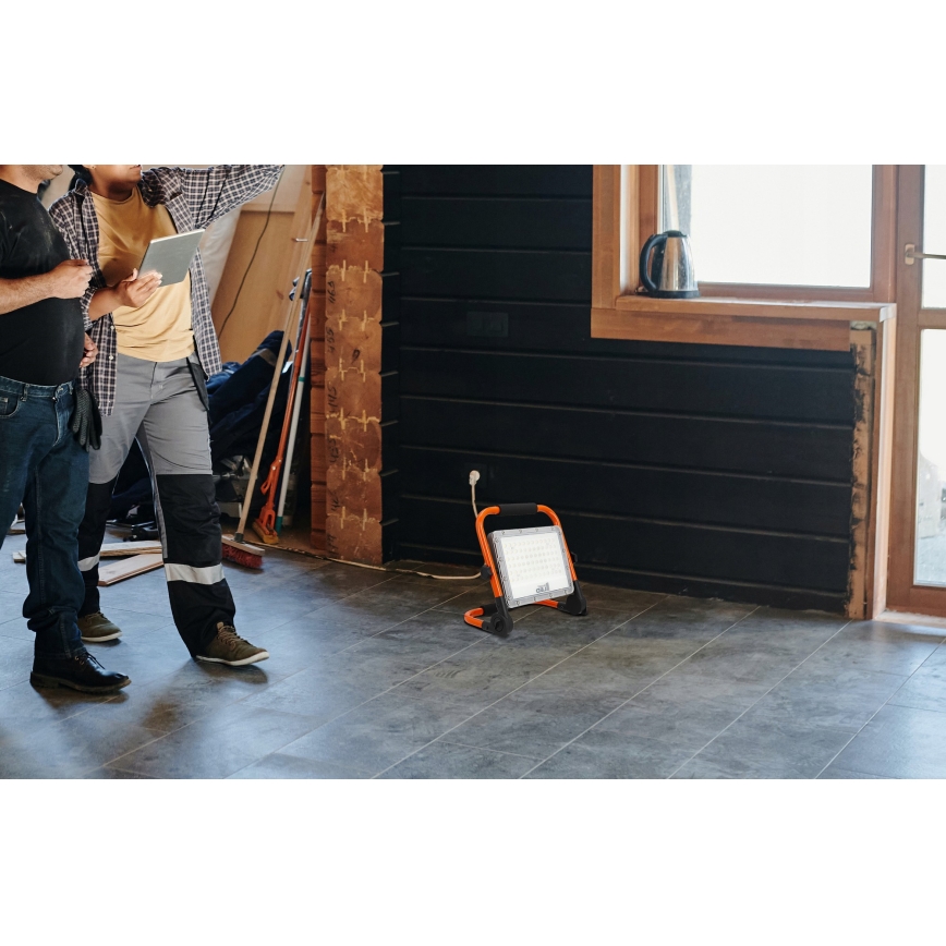 LED-reflektor koos statiiviga LED/100W/230V 4500K IP65 oranž