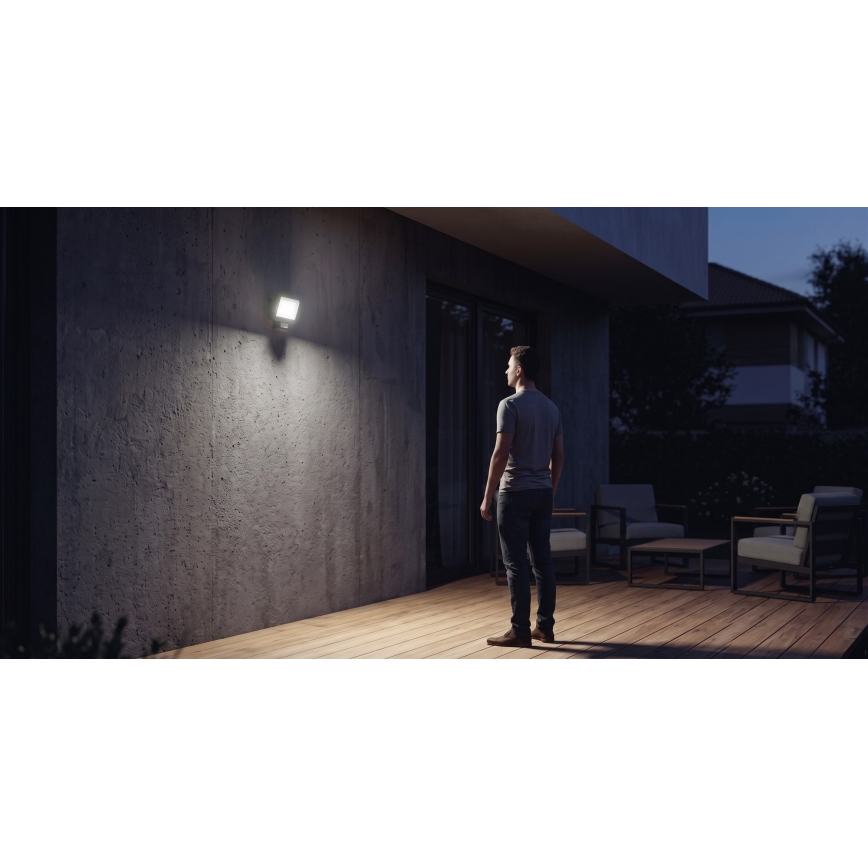 LED-reflektor liikumis- ja hämarusanduriga TAMBO EVO LED/20W/230V 4000K IP44 must