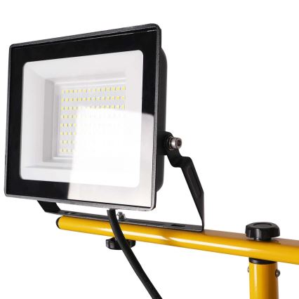 LED-reflektor statiiviga 2xLED/50W/230V 6500K IP65 kollane