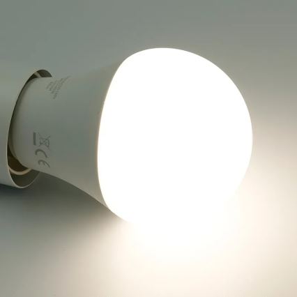 LED RGBW Hämardatav pirn A60 E27/9W/230V 2700-6500K Wi-Fi Tuya