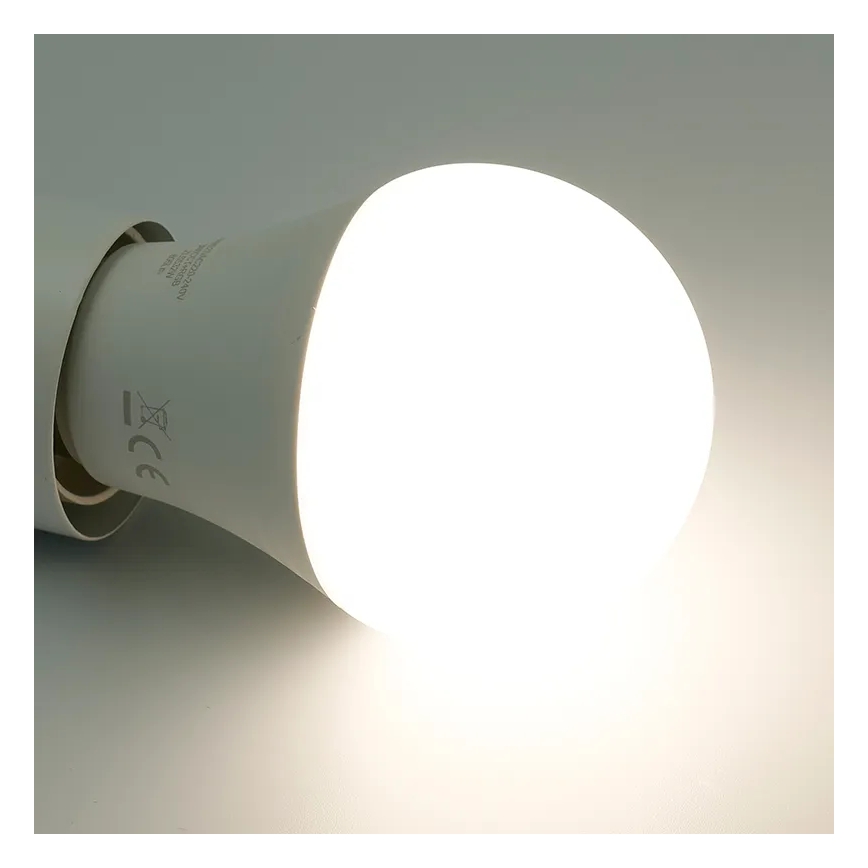 LED RGBW Hämardatav pirn A60 E27/9W/230V 2700-6500K Wi-Fi Tuya