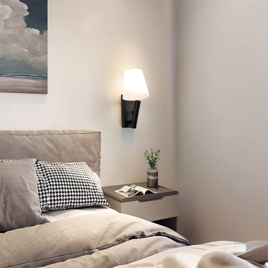 LED-seinavalgusti USB-pordiga LED/2W/230V 3000K must/valge