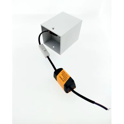 LED spottvalgusti LED/5W/230V 3000/4000/6400K 7,5x7,5 cm valge