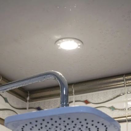 LED Süvistatav valgusti vannituppa LORI LED/4,5W/230V IP65 2700/4000K d. 8,5 cm valge