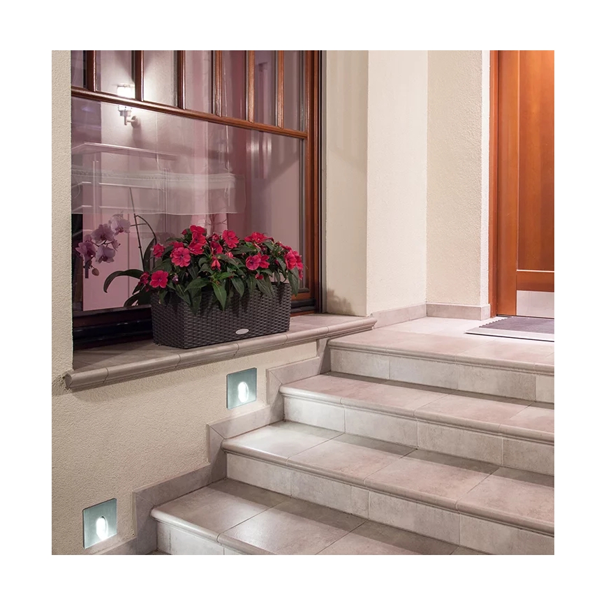 LED-trepivalgusti ESPO LED/3W/230V IP54 matt kroom