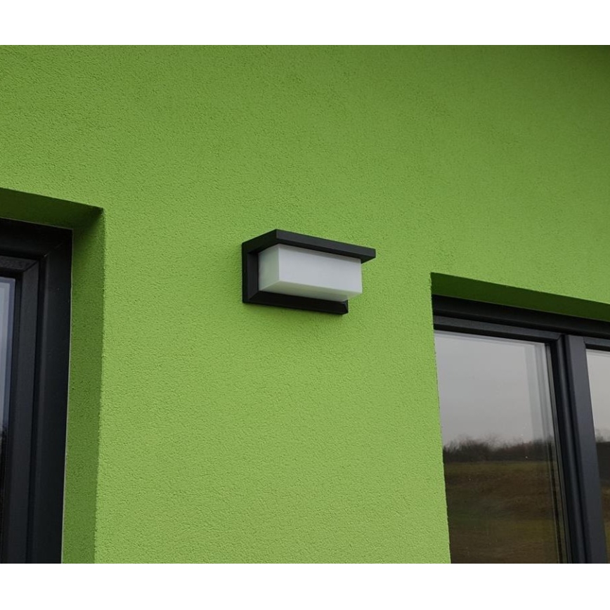 LED Välivalgusti seinale anduriga LED/12W/230V IP54 must