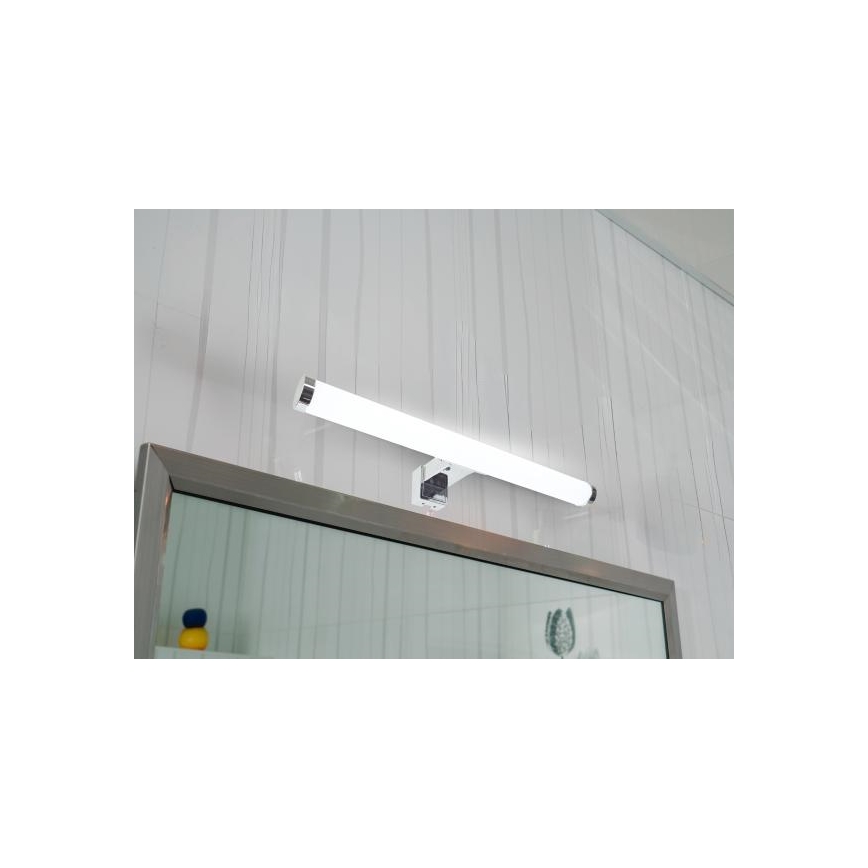 LED vannitoapeegli valgusti LED/8W/230V 30 cm IP44 läikiv kroom