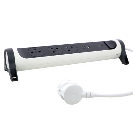 Legrand 049416 - Pikendusjuhe lülitiga 3Z Tüüp E + USB-A + USB-C 1,5m