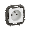 Legrand - Kodune raamita pistikupesa NILOE 250V valge