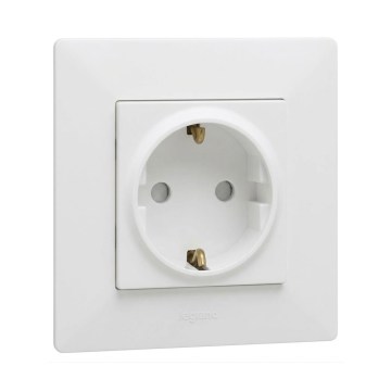 Legrand - kodune SCHUKO seinapistikupesa NILOE STEP raamiga 250V valge