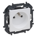 Legrand - raamita kodune pistikupesa NILOE STEP 250V valge