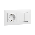 Legrand - SCHUKO pistikupesa ja topelt sarjalüliti nr. 5 koos NILOE STEP raamiga 250 V valge