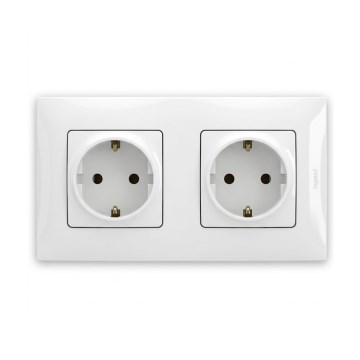Legrand - Topelt SCHUKO kodune pistikupesa raamiga NILOE 250V valge