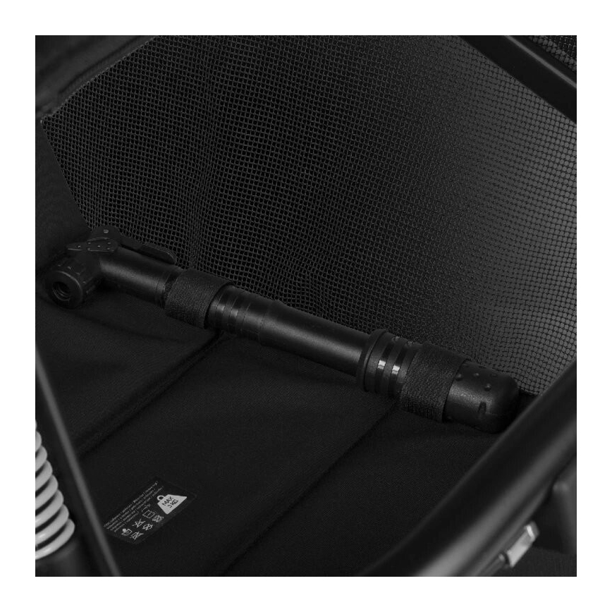 Lionelo - spordi jalutuskäru AZURA must/hall