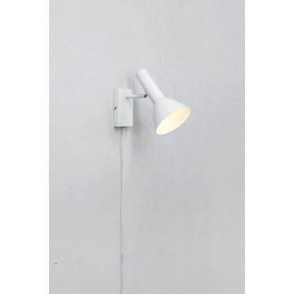 Markslöjd 108689 - Seinavalgusti METRO 1xE27/40W/230V valge