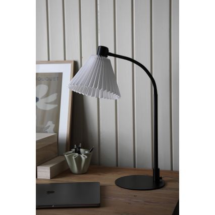 Markslöjd 108697 - Laualamp MIRA 1xE14/40W/230V must/valge
