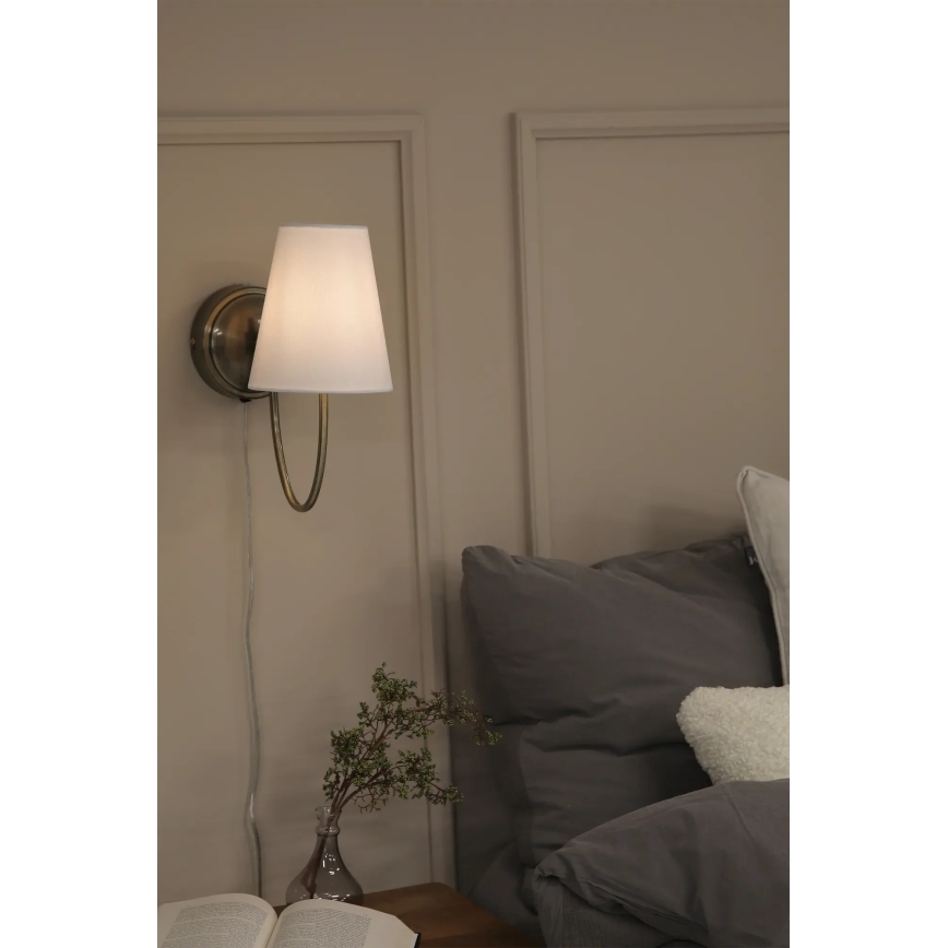 Markslöjd 108908 - Seinavalgusti AMAR 1xE14/40W/230V valge/messing